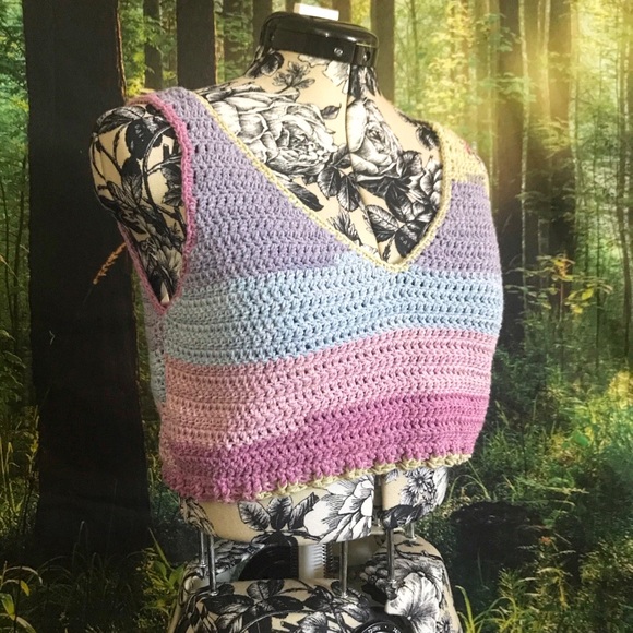 Handmade Crochet Crop Top - Picture 2 of 4